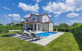 Holiday Home Villa Zirdum By Interhome